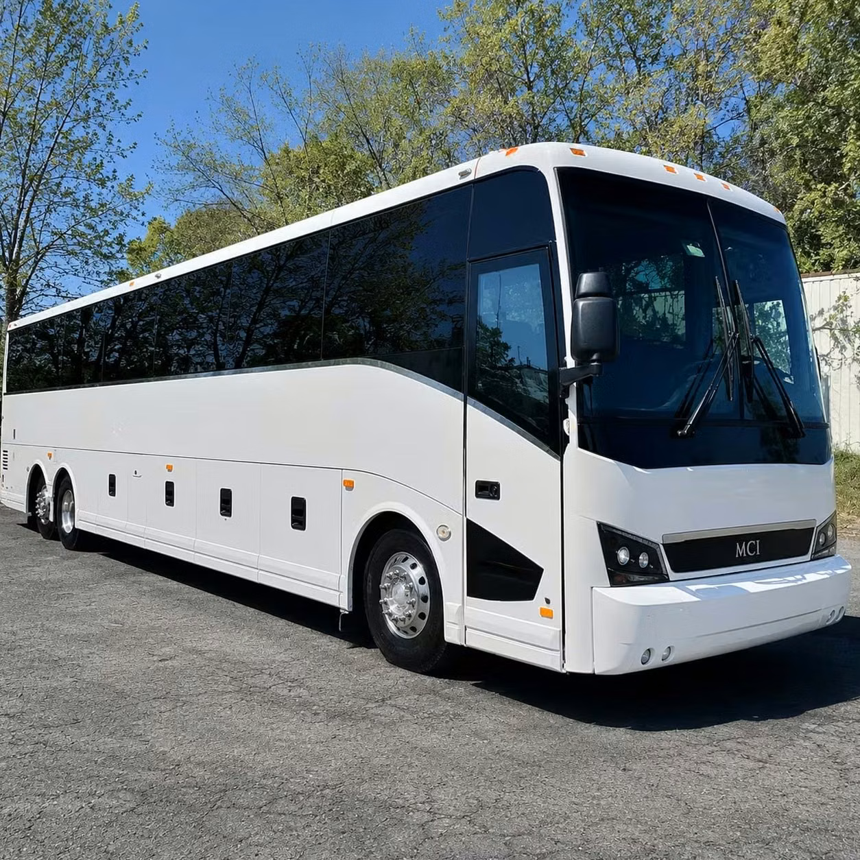 royal palm beach 15 passenger minibuses to 56 passenger charter buses for royal palm beach events