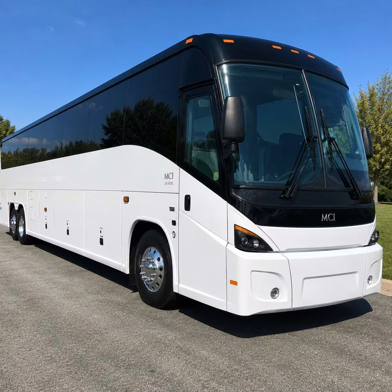 royal palm beach 15 passenger minibuses to 56 passenger charter buses for royal palm beach teams