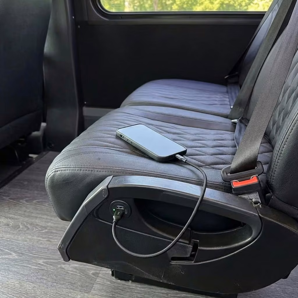 royal palm beach 20 passenger minibus usb charging