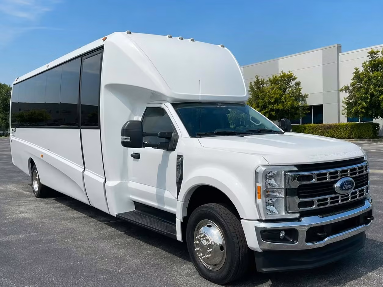royal palm beach 25 passenger minibus rental