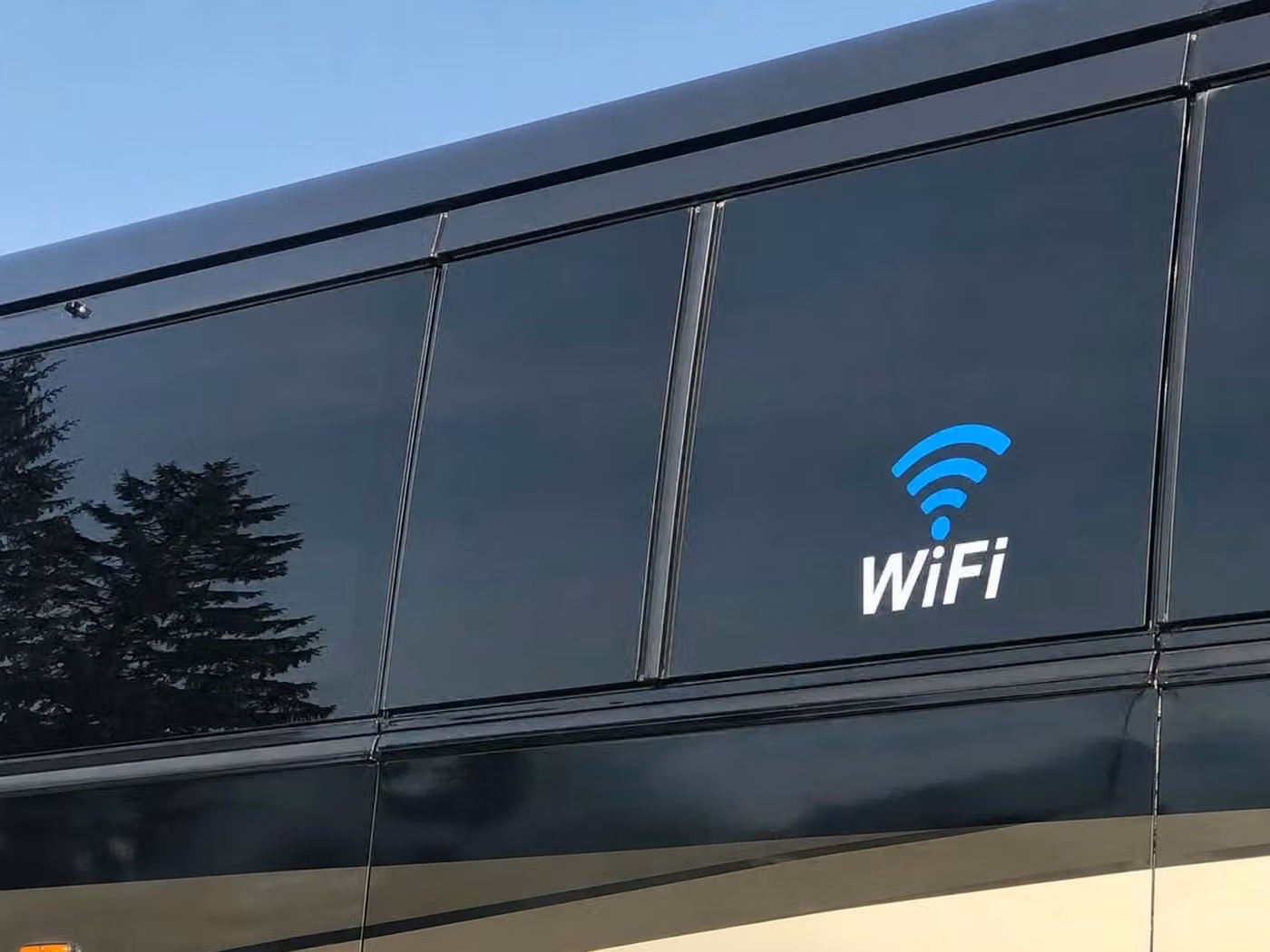 royal palm beach charter bus wifi
